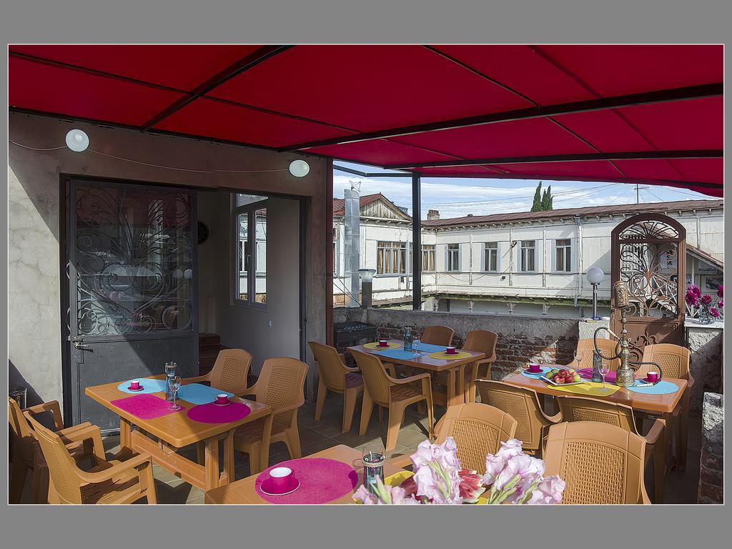 Griboedov Hostel & Suites Тбилиси Экстерьер фото