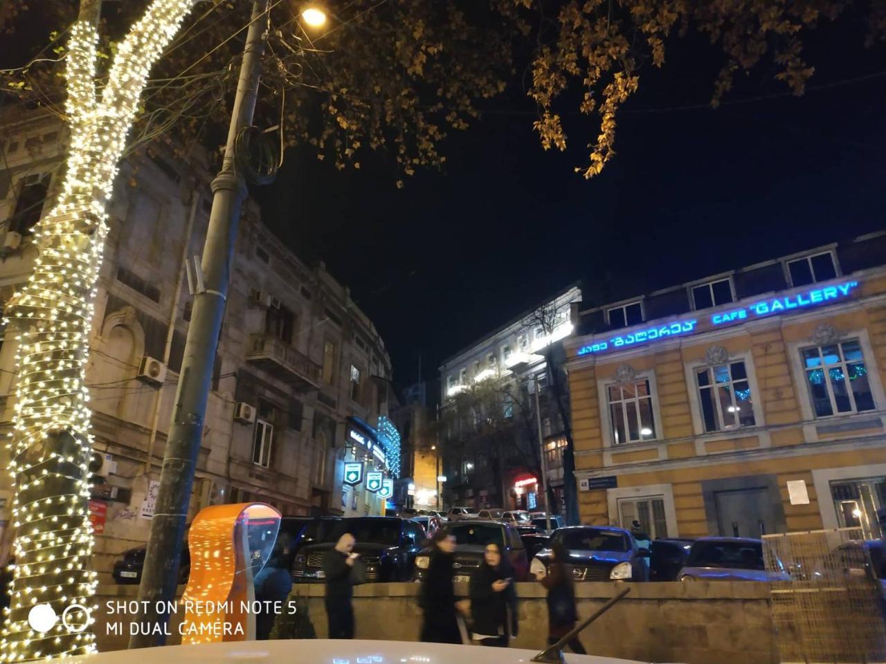 Griboedov Hostel & Suites Тбилиси Экстерьер фото